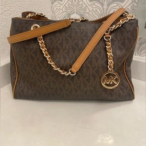 GUC Michael Kors Shoulder bag